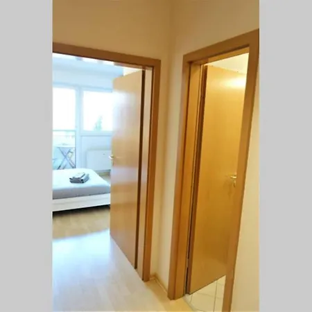 Apartment Neustadt - Whg Mit Balkon & Tiefgarage *