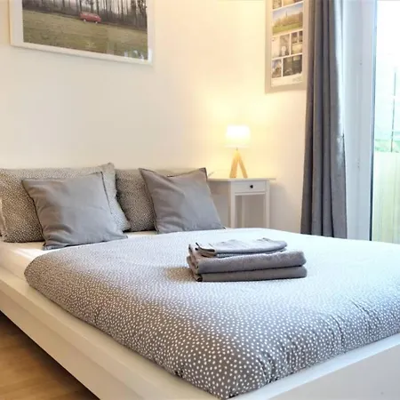Neustadt - Whg Mit Balkon & Tiefgarage